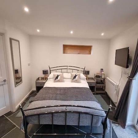 Appartamento The Den - A Modern, Quirky, Self Contained Unit Braunton Esterno foto